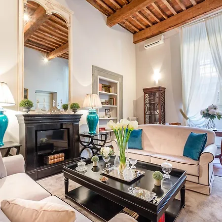 Antique Ground Floor In Apartman